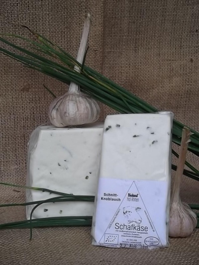 Produktfoto zu Schafweichkäse Schnittlauch & Knoblauch 43% ca. 250g