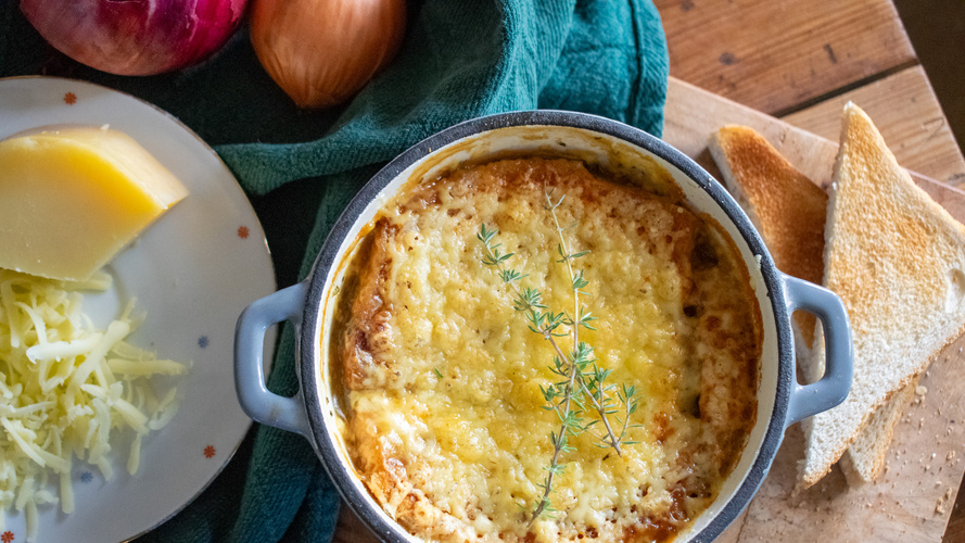 Rezeptbild für Überbackene Zwiebelsuppe