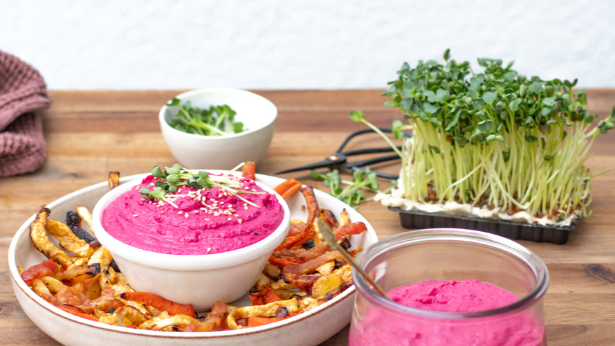 Rezeptbild für Rote Bete-Hummus mit Wurzelgemüse-Pommes