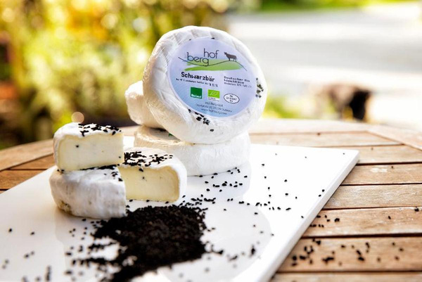 Produktfoto zu Schwarzbär Camembert mit Schwarzkümmel 250g