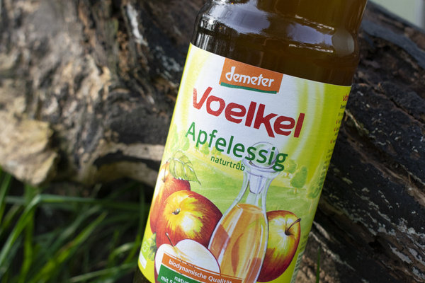 Voelkel Apfelessig Flasche