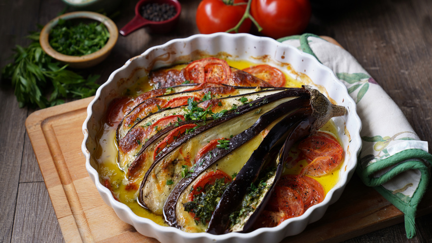 Rezeptbild für Gebackene Aubergine mit Zitronen-Dip