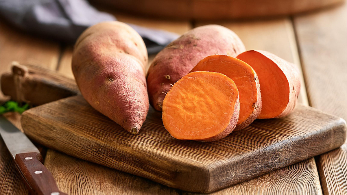 Rezeptbild für Ofensüßkartoffel mit mediterraner Füllung