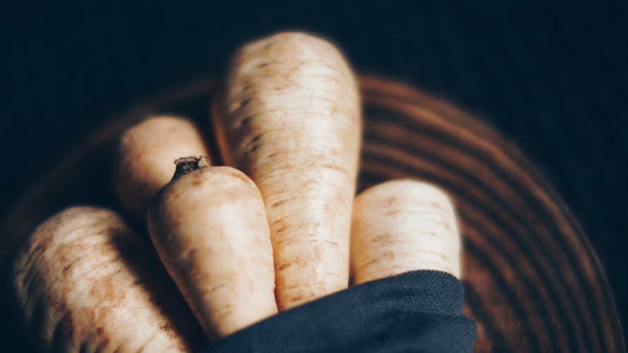Rezeptbild für Pastinakensuppe mit Röstzwiebeln