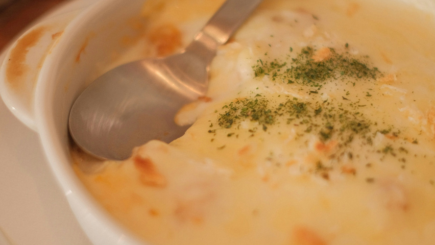 Rezeptbild für Cremige Blumenkohlsuppe mit gerösteten Süßkartoffeln