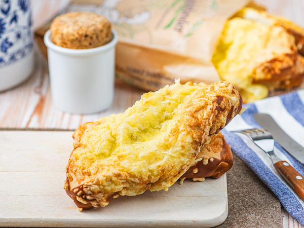 Produktfoto zu Käse-Laugenstange