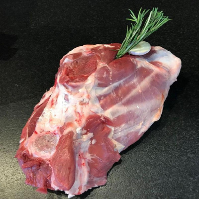 Produktfoto zu Lammkeule mit Knochen (ca. 2,3kg)