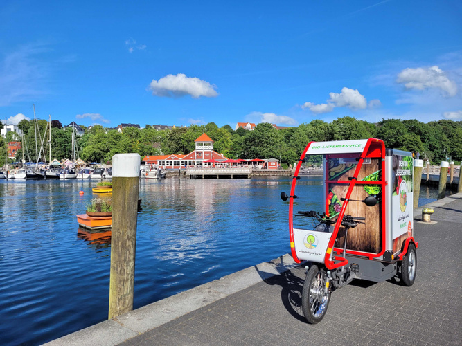 Unser Lastenrad am Flensburger Hafen